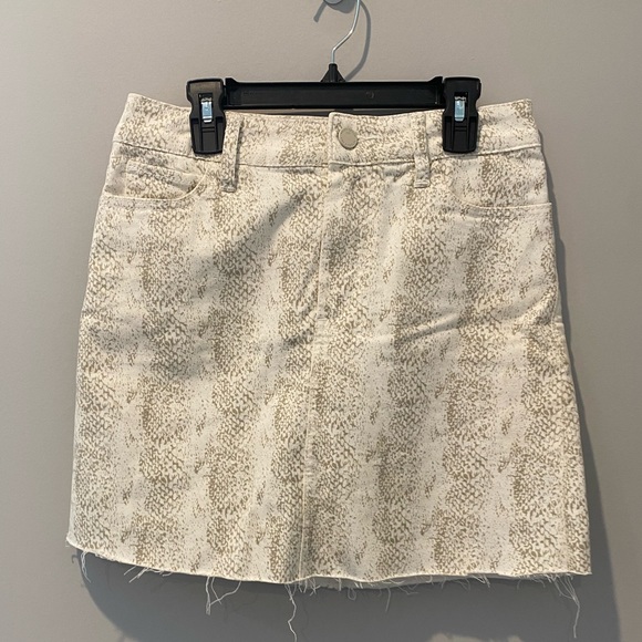 Paige Mini Skirt with Distressed Raw Edge in Neutral Print Women’s Waist 26 - Picture 4 of 12